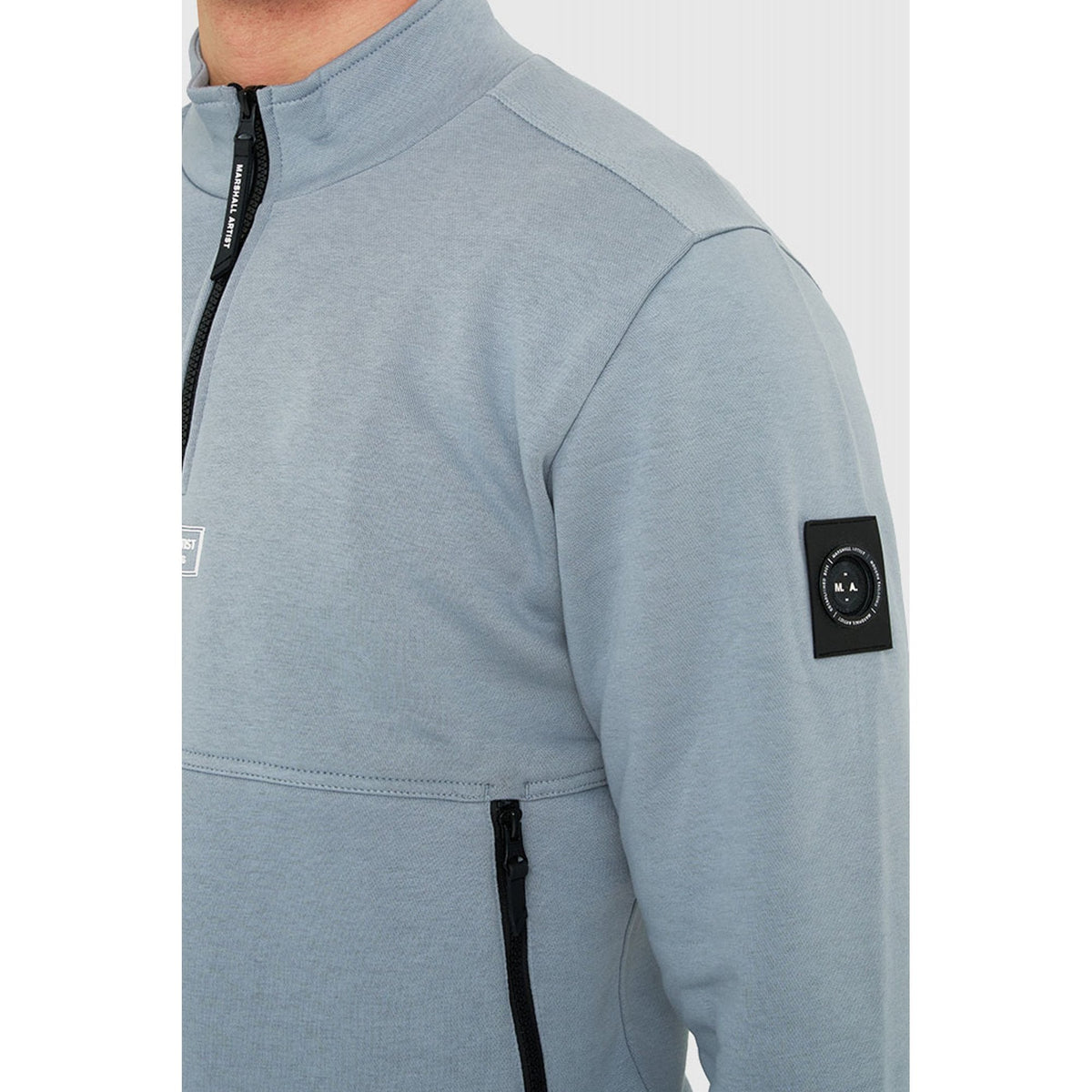 Marshall Artist | 0528 Quarter-Zip Siren Sleeve Badge Signature Injection Logo Sweat Top