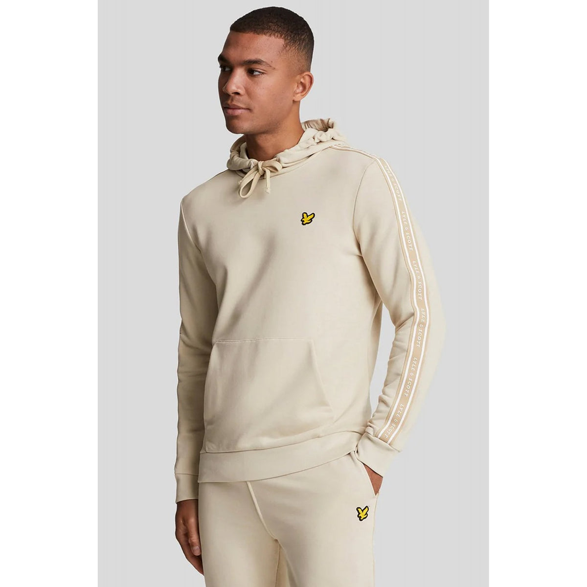 Lyle & Scott | ML2186SP Sports Tape Rubberised Logo Overhead Hood Top - Beige