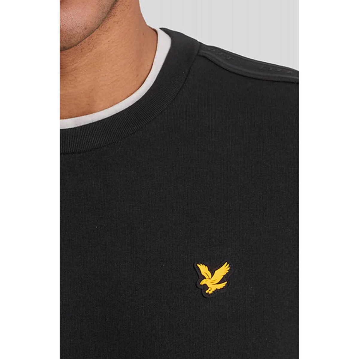 Lyle & Scott | ML2187SP Sports Tape Rubberised Logo Crew Neck Sweat Top - Black