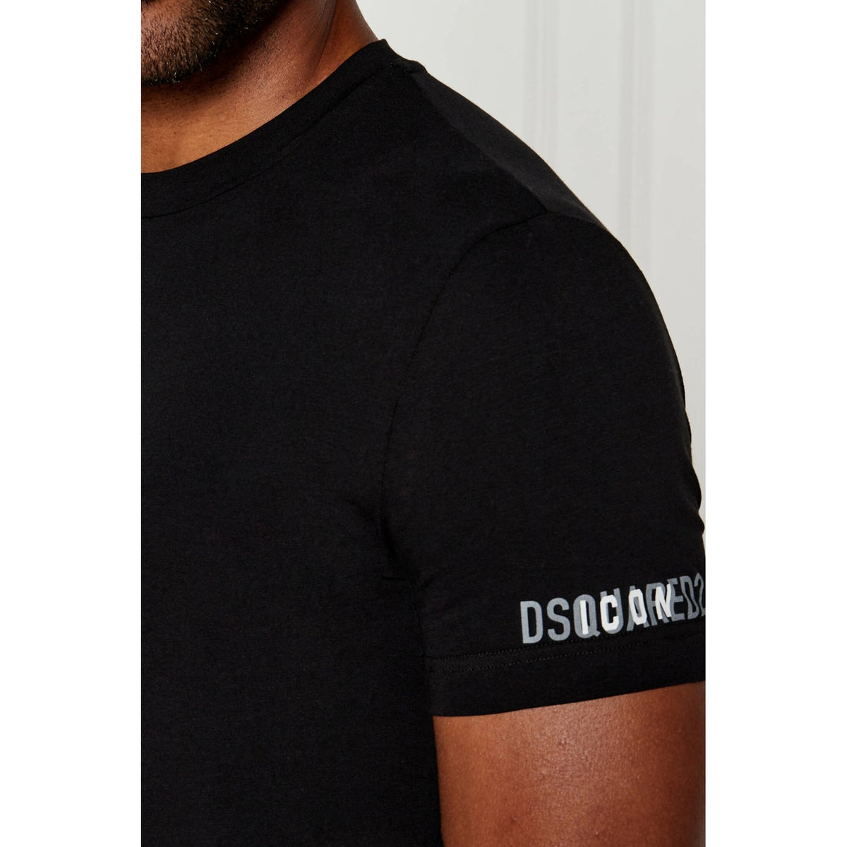 DSQUARED2 | D9M205420 Crew Neck Sleeve Logo Print Slim Fit T-Shirt - Black