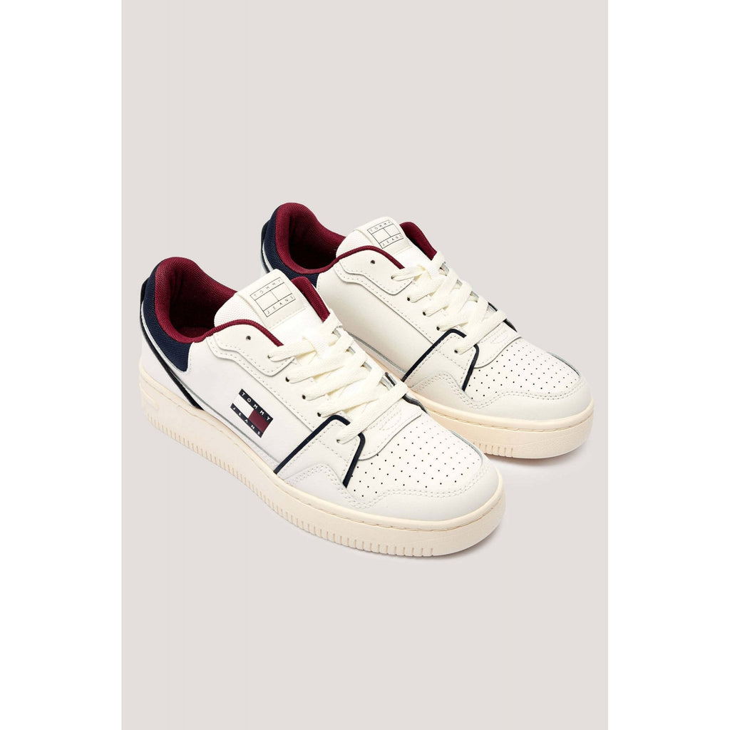 Tommy Jeans | EM01612 Retro Basket Leather Trainer - White