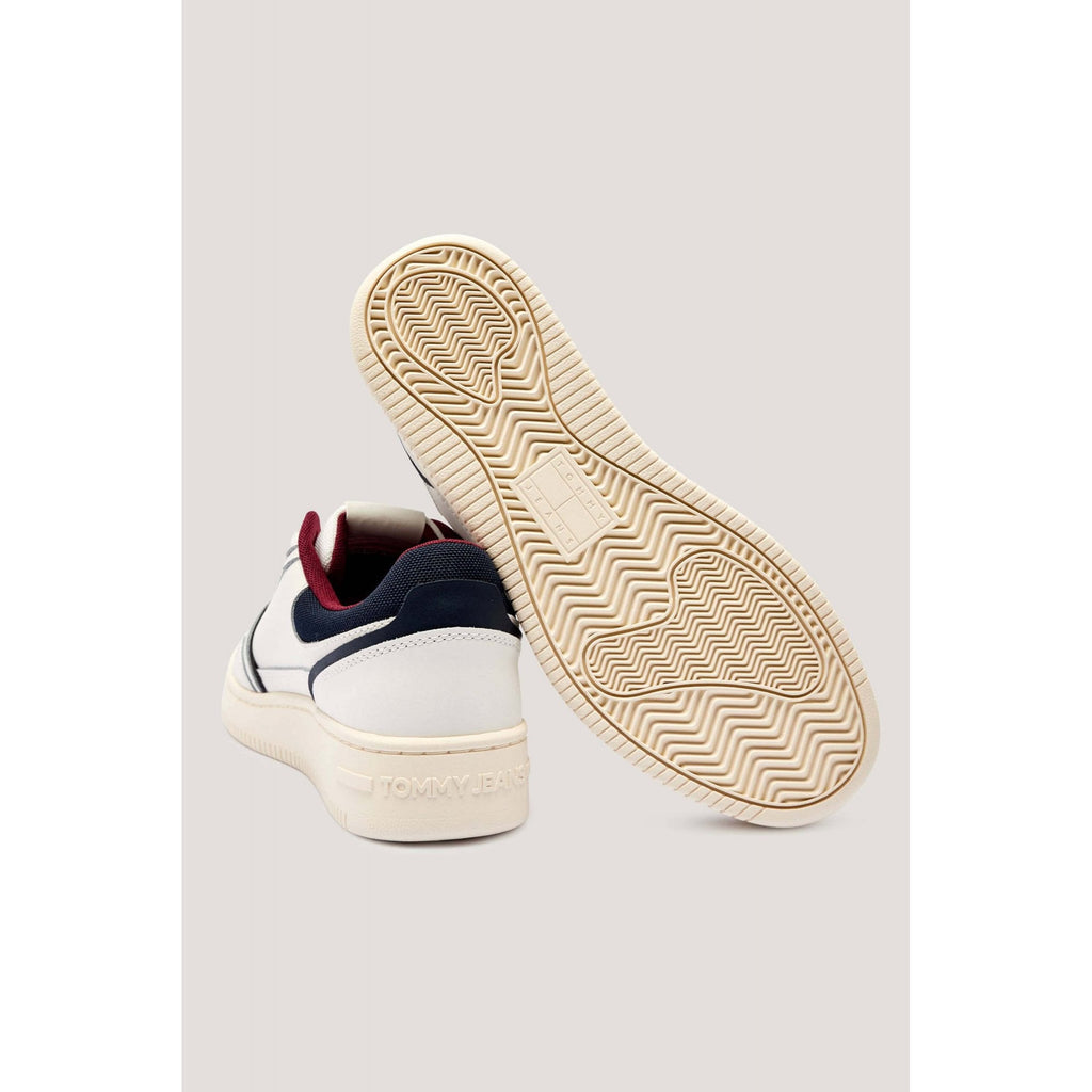 Tommy Jeans | EM01612 Retro Basket Leather Trainer - White