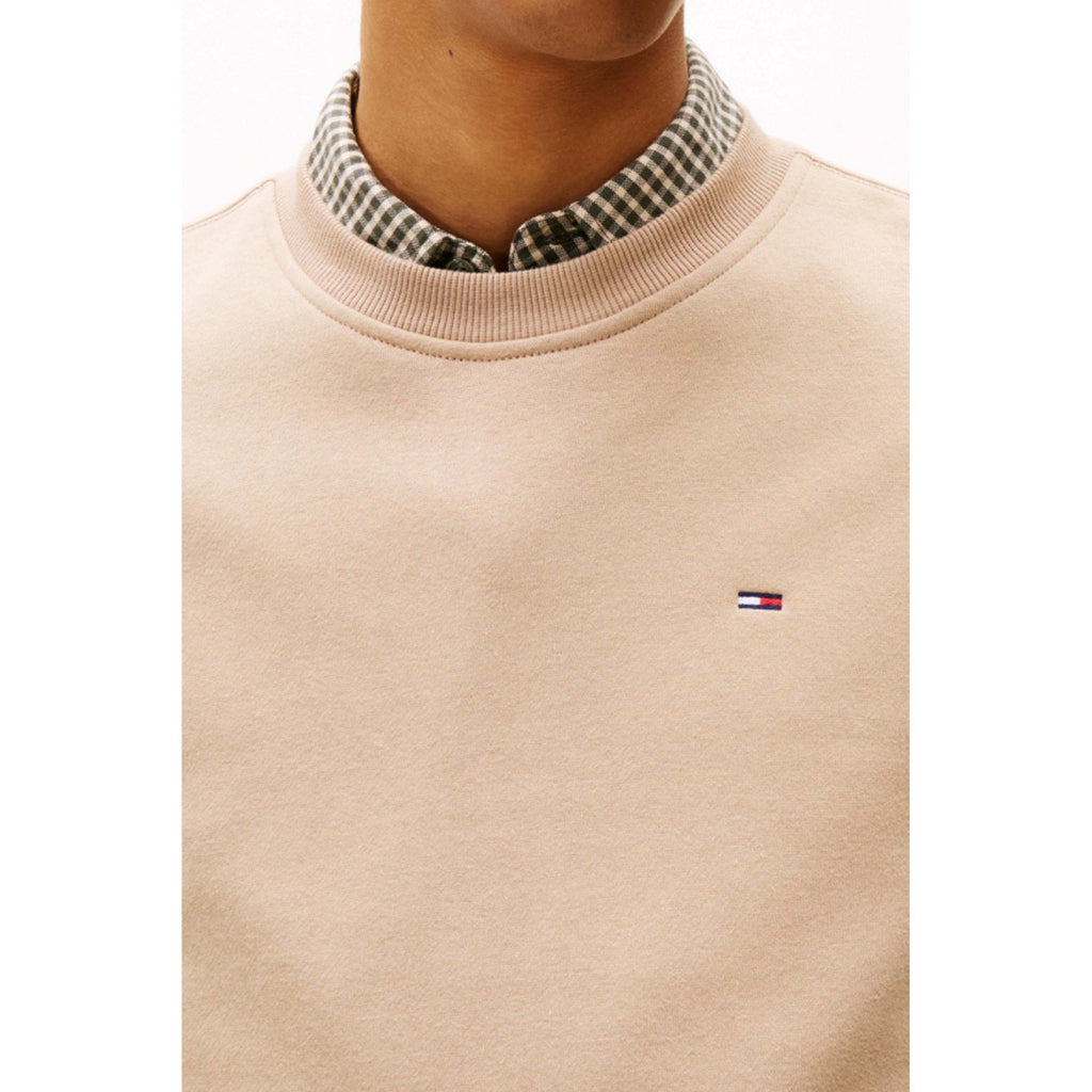 Tommy Jeans | DM20741 Brushed Fleece Small Flag Logo Crew Sweat Top