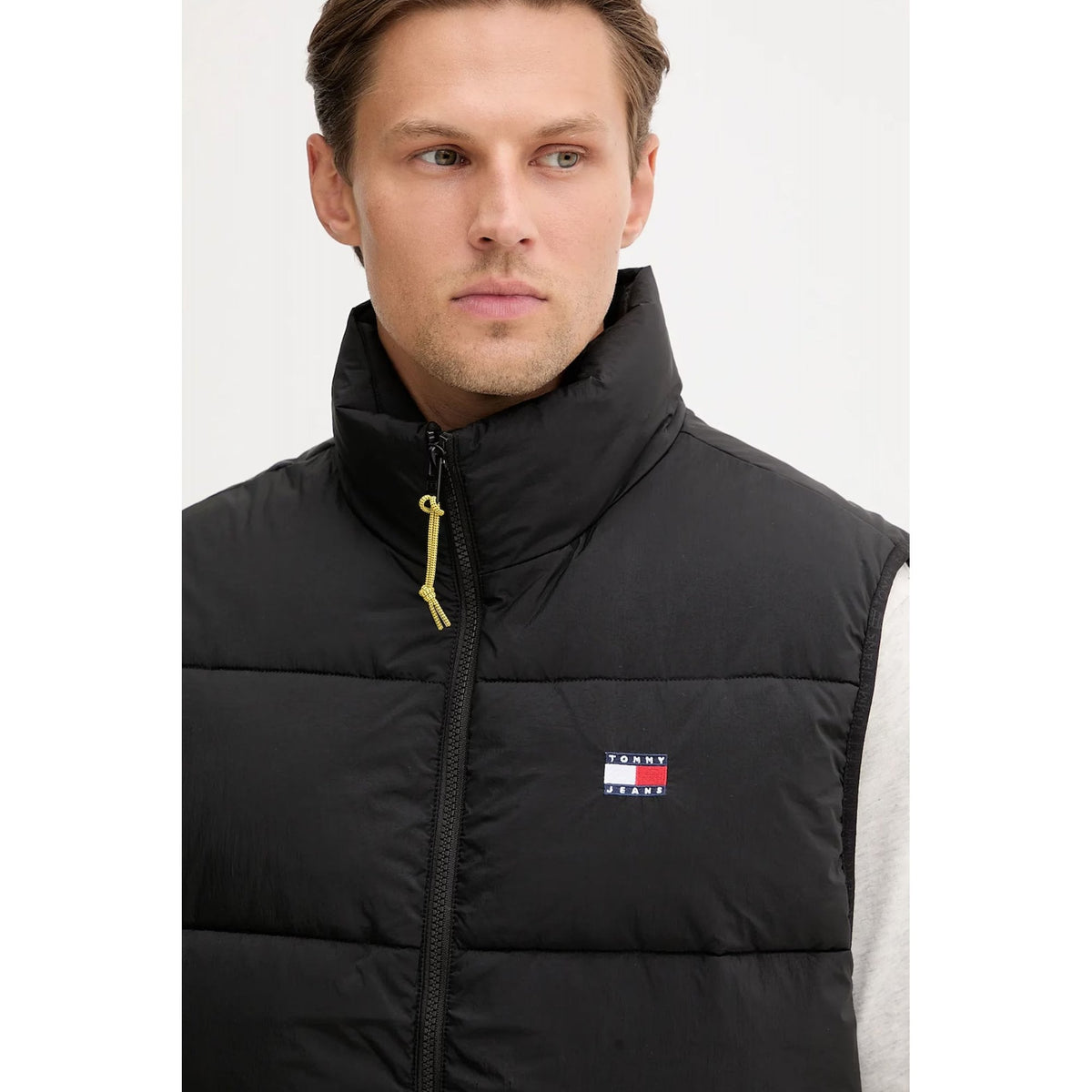 Tommy Jeans | DM22069 Vail Puffer Padded Quilted Sleeveless Gilet - Black