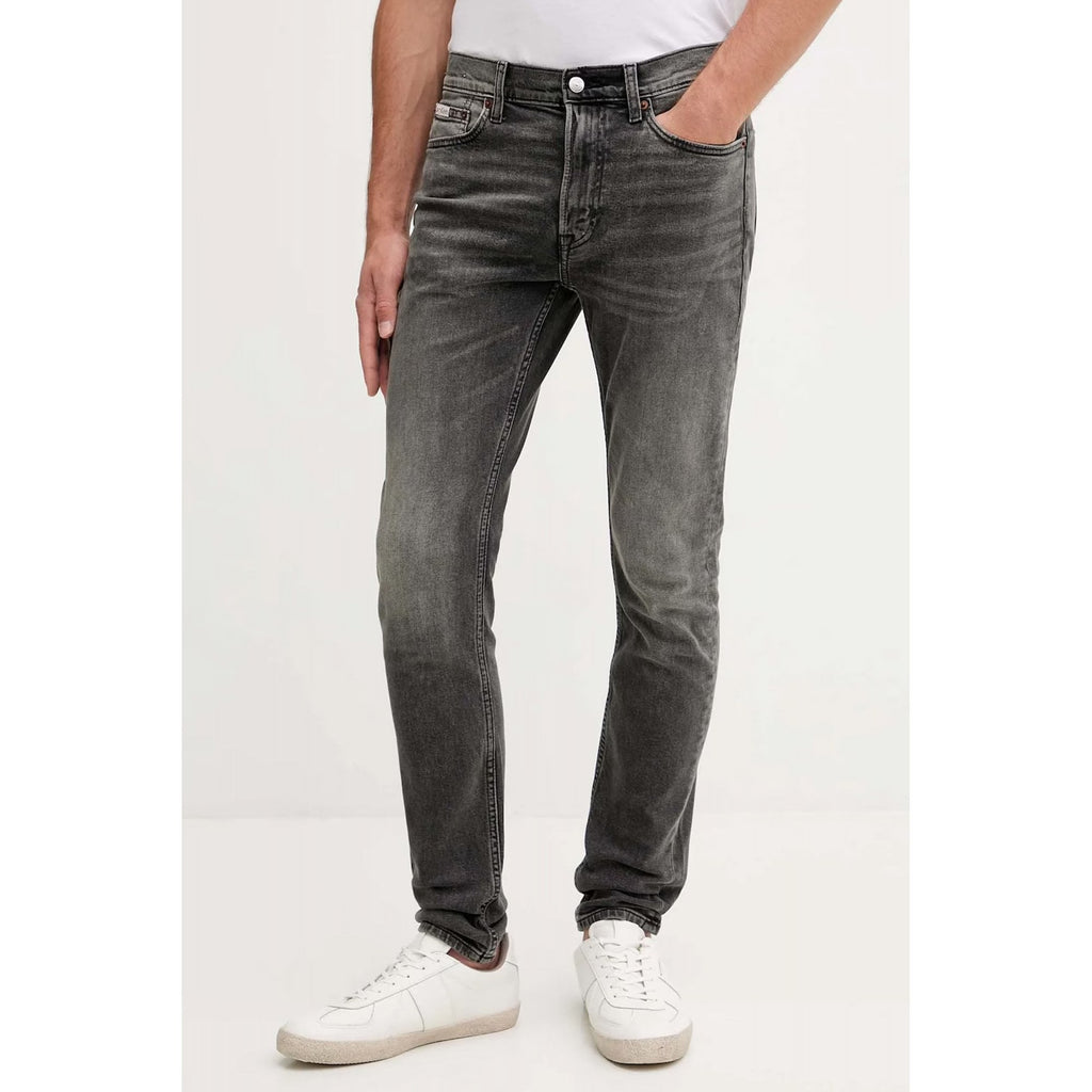 Calvin Klein Jeans | LV04RD702G Tapered Slim Fit Denim Jean - Grey Wash