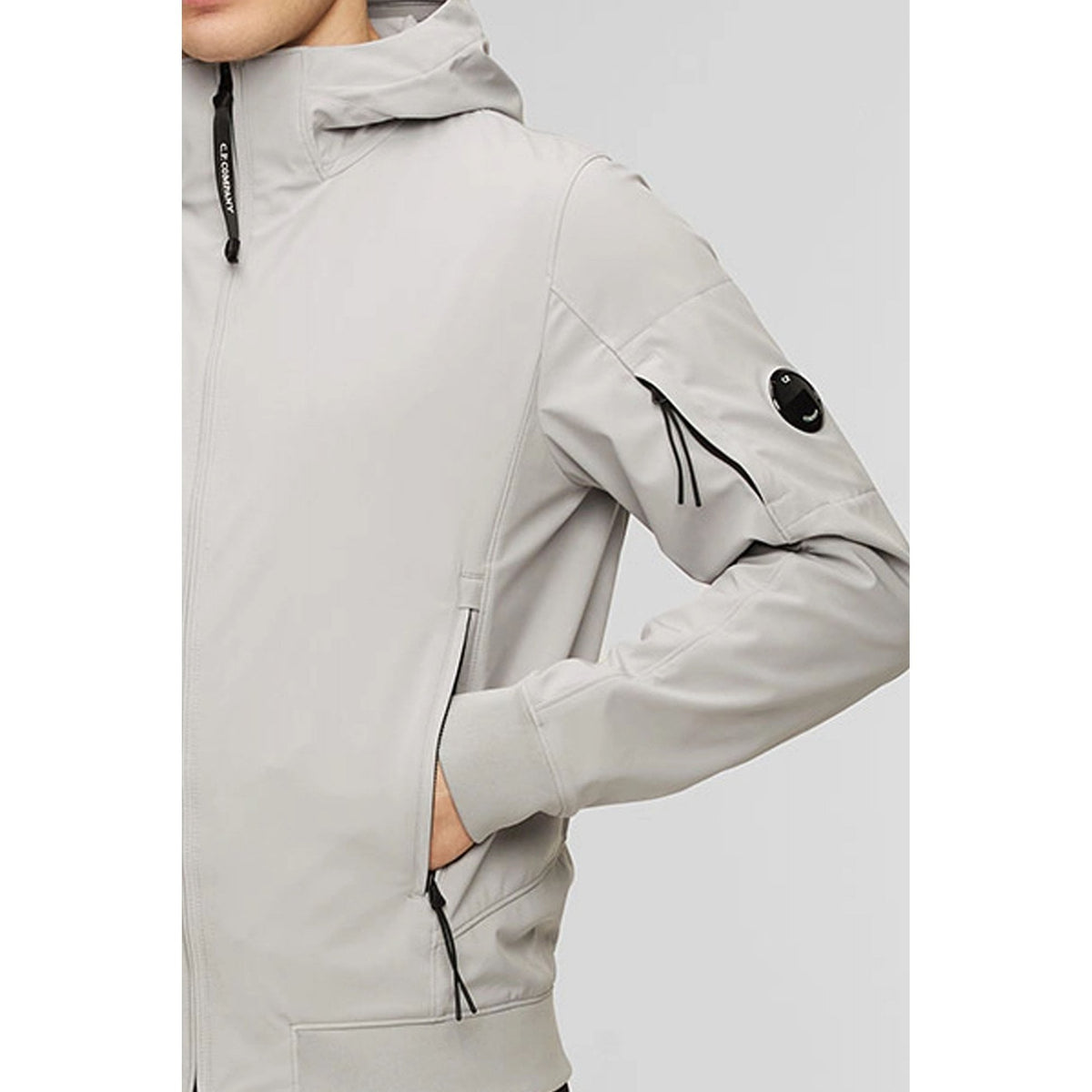 C.P. Company | 16CMOW003A Lightweight Soft Shell Lens Hood Jacket