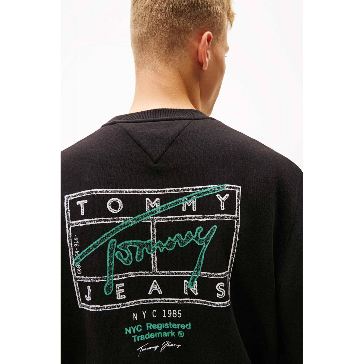 Tommy Jeans | DM22366 Regular Entry DNA Play Back Logo Crew Sweat Top