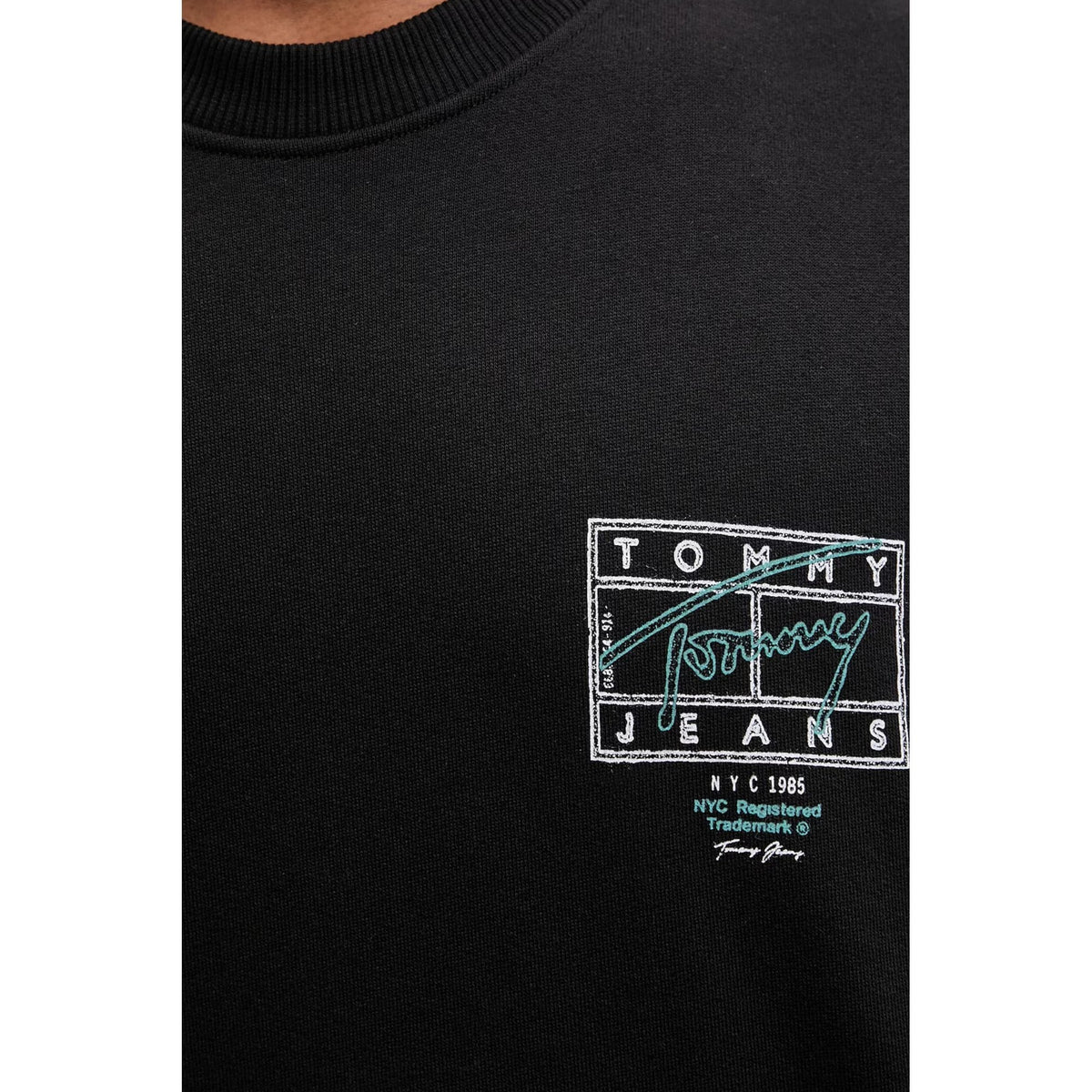 Tommy Jeans | DM22366 Regular Entry DNA Play Back Logo Crew Sweat Top