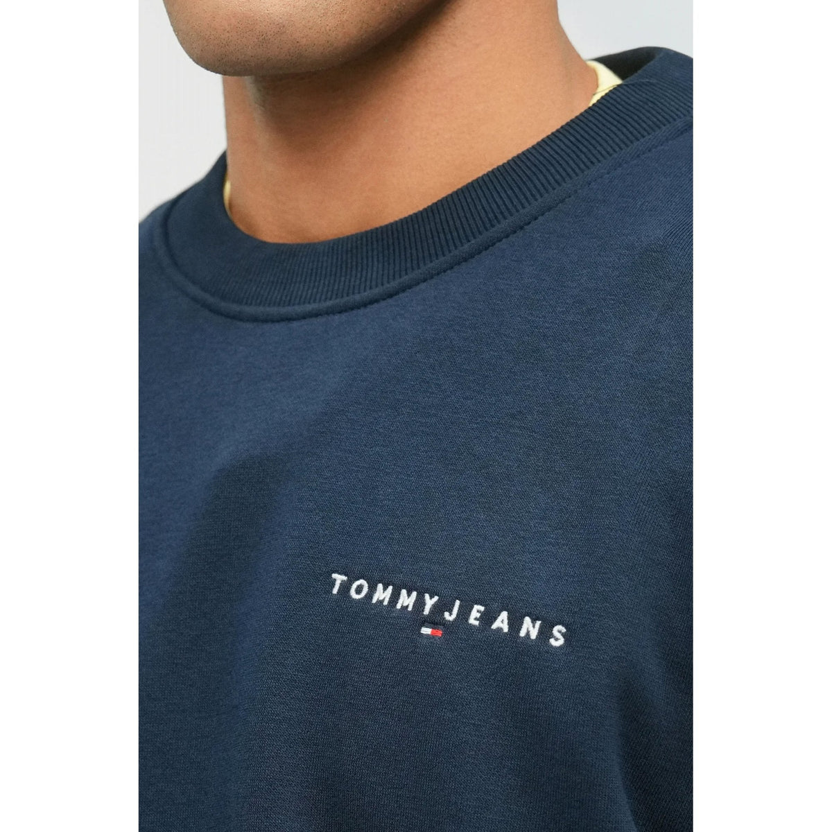 Tommy Jeans | DM20249 Regular Linear Logo Crew Sweat Top