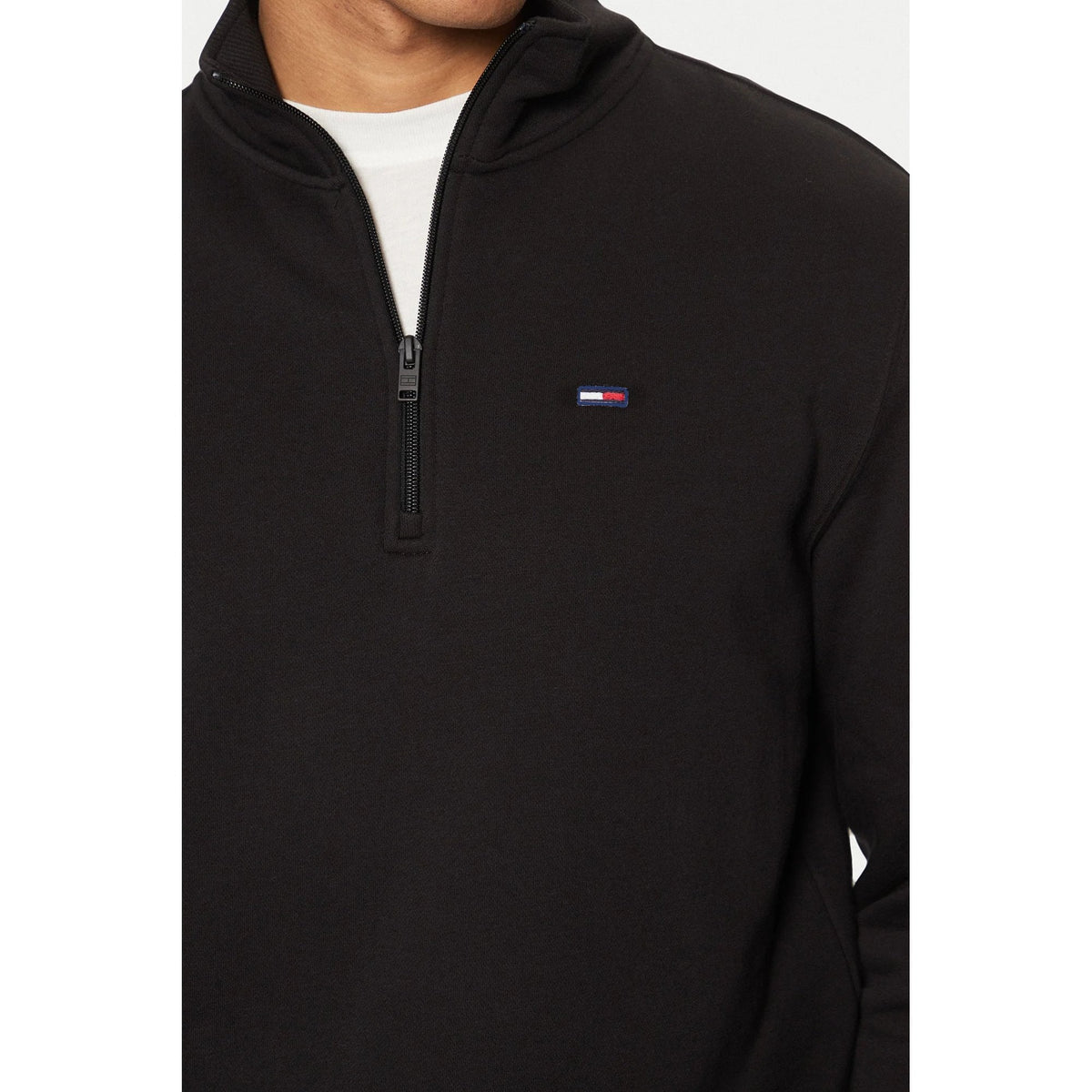 Tommy Jeans | DM20339 Regular Fleece 1/4 Zip Mock High Neck Small Logo Top - Black