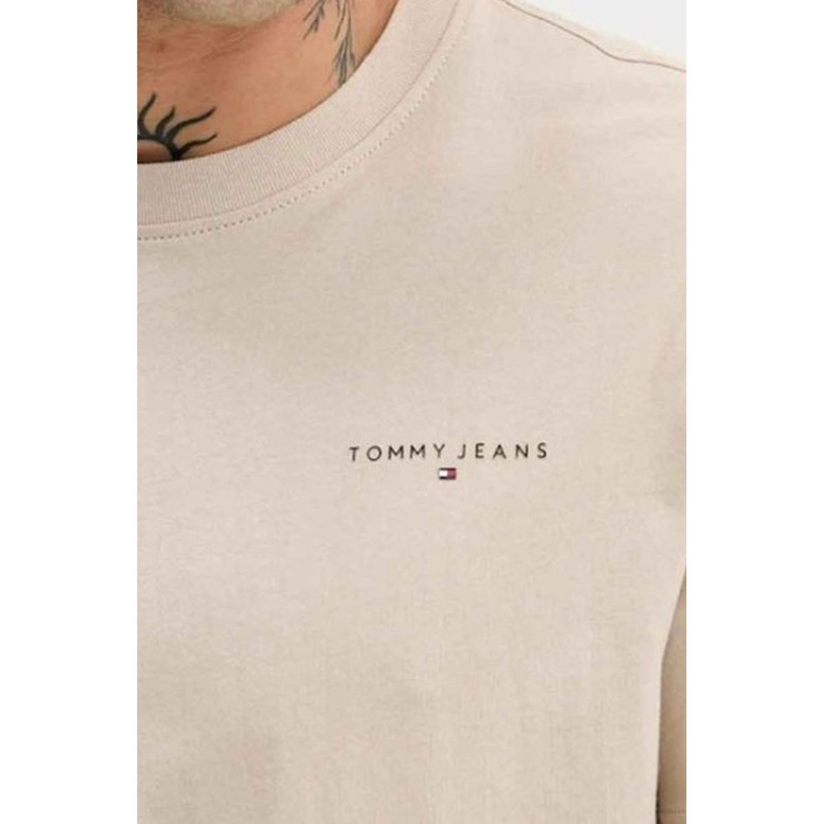 Tommy Jeans | DM21780 Slim Fit Linear Print Logo Half Sleeve T-Shirt