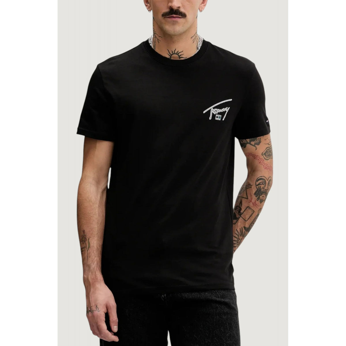 Tommy Jeans | DM22320 Regular Script Sign Back Logo Print Half Sleeve T-Shirt