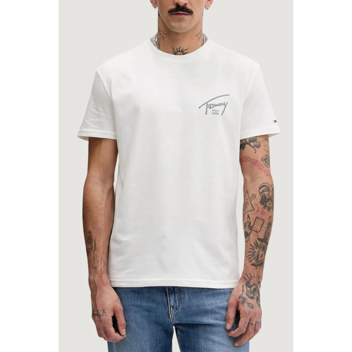 Tommy Jeans | DM22320 Regular Script Sign Back Logo Print Half Sleeve T-Shirt