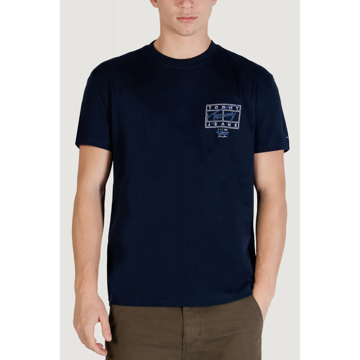 Tommy Jeans | DM22319 Regular Script Sign Spray Back Logo Print Half Sleeve T-Shirt