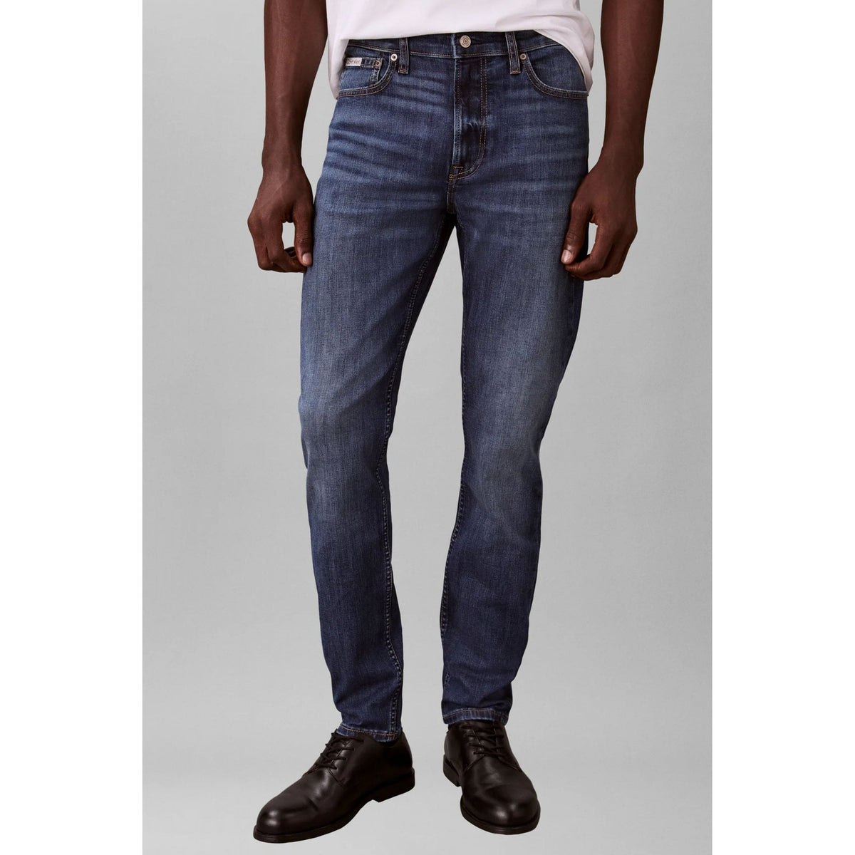 Calvin Klein Jeans | LV04RE779G Tapered Slim Fit Denim Jean - Dark Irving