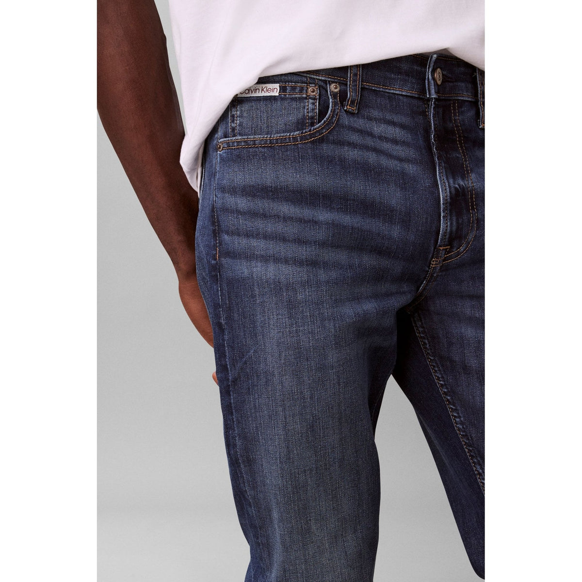 Calvin Klein Jeans | LV04RE779G Tapered Slim Fit Denim Jean - Dark Irving