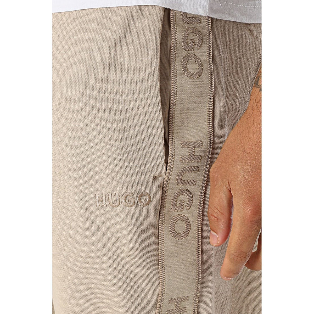 Hugo Boss 50540918 Liam Contrast Signature Tape Jogger - Beige