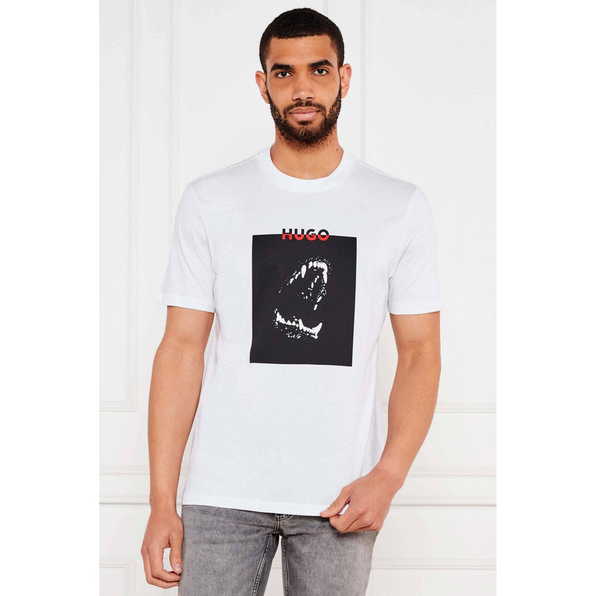 Hugo Boss 50542734 Doberman Artwork Print Half Sleeve T-Shirt - White