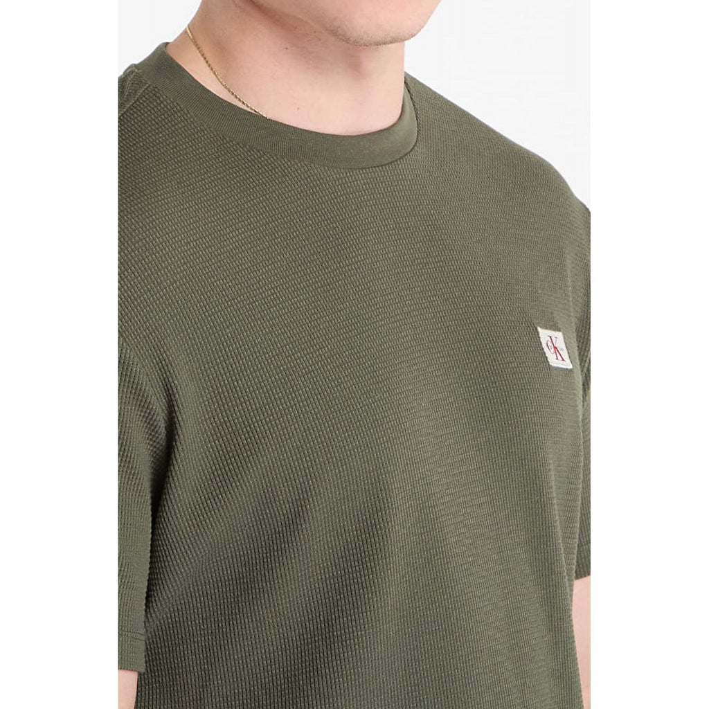 Calvin Klein Jeans | LV04RD008G Textured Waffle Woven Badge Logo Half-Sleeve T-Shirt