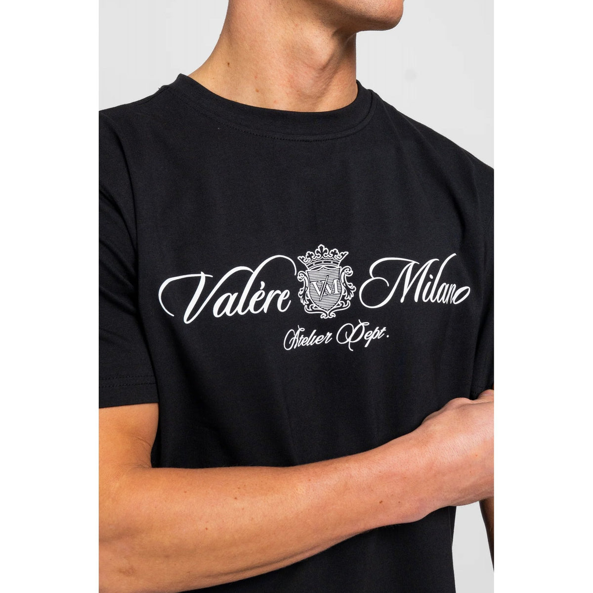 Valere Milano | Devero VM-324 Signature Script Logo Print Half Sleeve T-Shirt