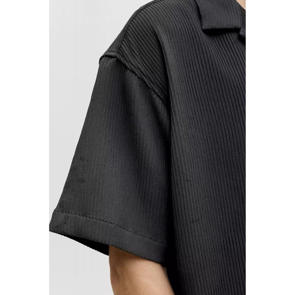 Jack Jones Harrison 9086 Relaxed Fit Half Sleeve Resort Collar Shirt - Black