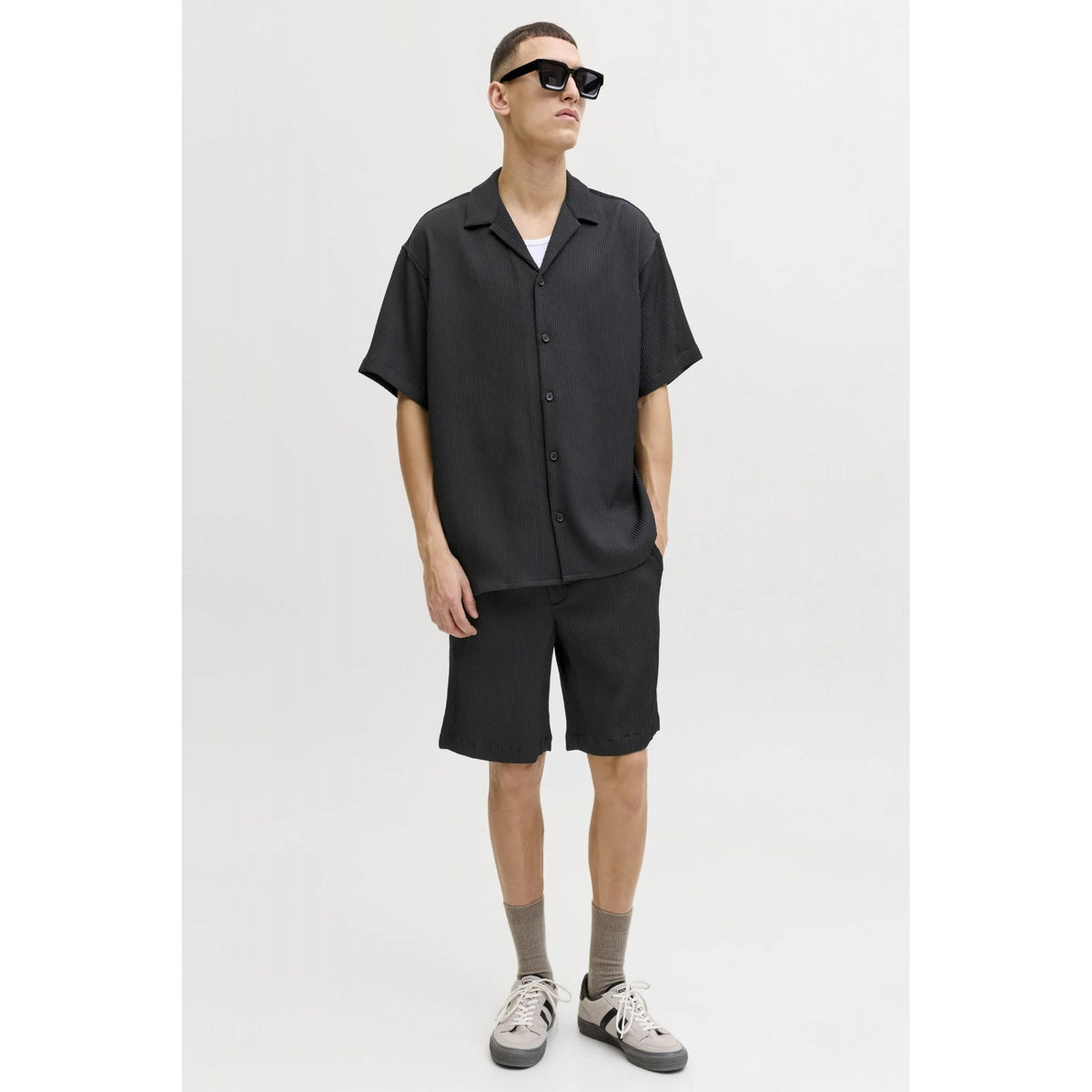 Jack Jones Harrison 9086 Relaxed Fit Half Sleeve Resort Collar Shirt - Black