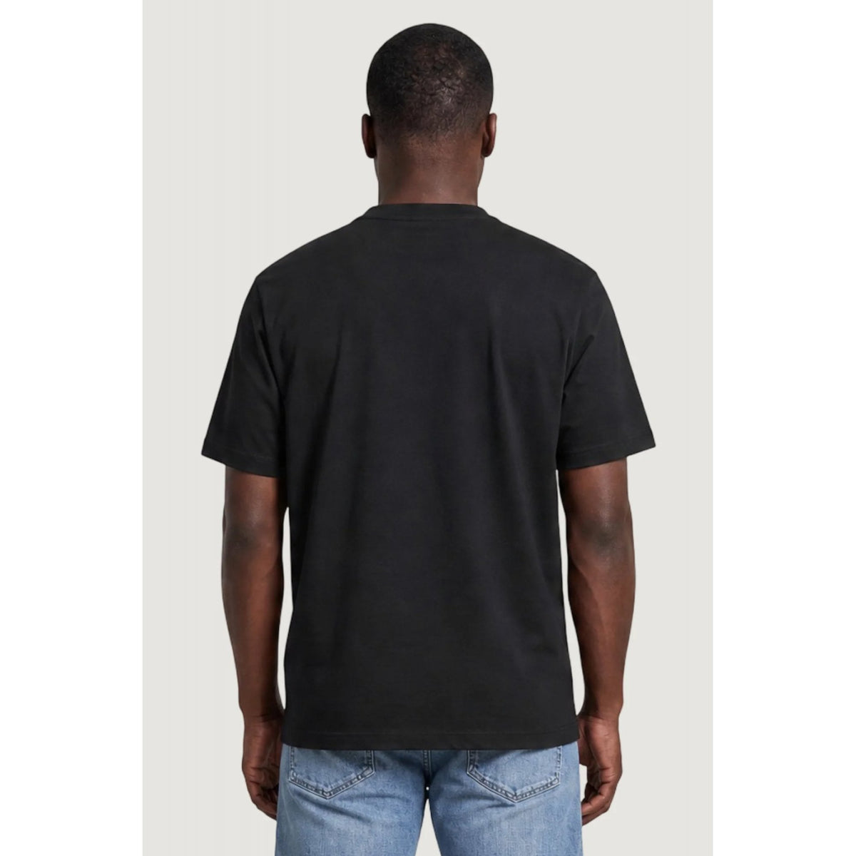 Calvin Klein Jeans | LV04RG220G Stitched Embossed Logo Half-Sleeve T-Shirt - Black