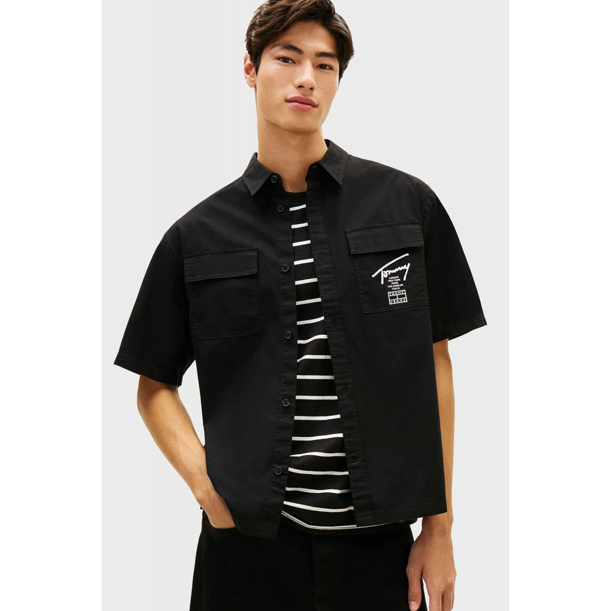 Tommy Jeans | DM22816 Boxy Skater Relaxed Fit Cotton Blend Half Sleeve Shirt - Black