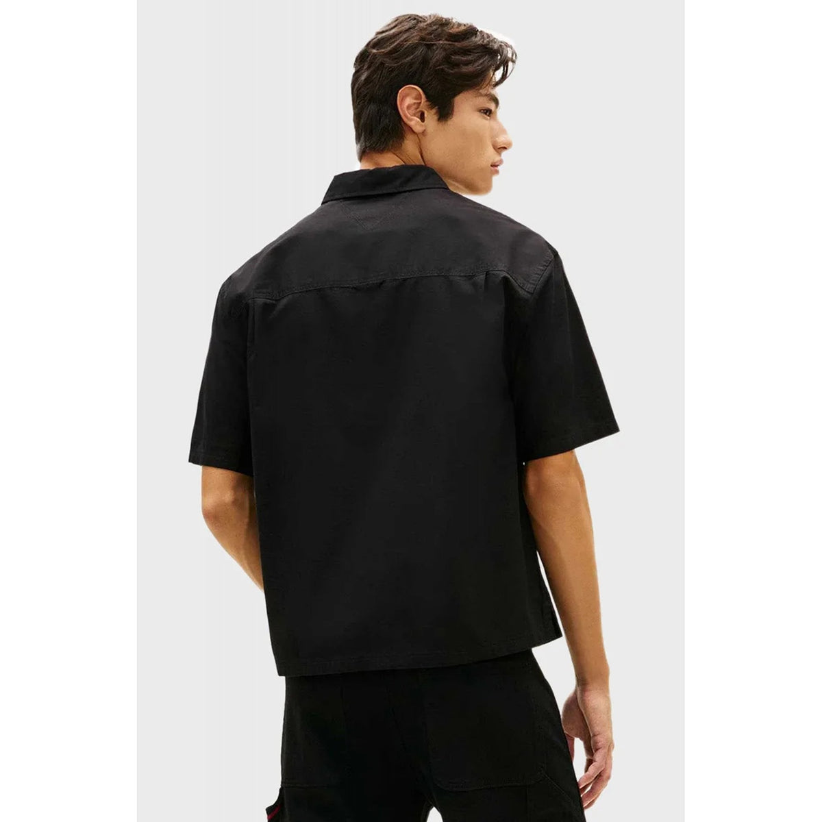 Tommy Jeans | DM22816 Boxy Skater Relaxed Fit Cotton Blend Half Sleeve Shirt - Black