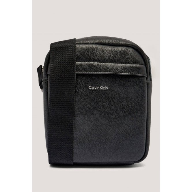 Calvin Klein  Jeans | LV04D3160G Raised Reporter Cross Body Bag